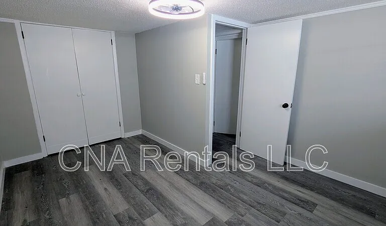 1772 Martin Pl SE #B — Photo 10