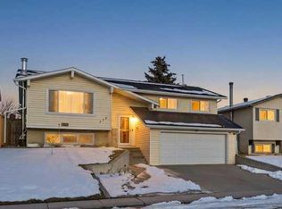171 W Rundlefield Cres NE, Calgary, AB T1Y2V8