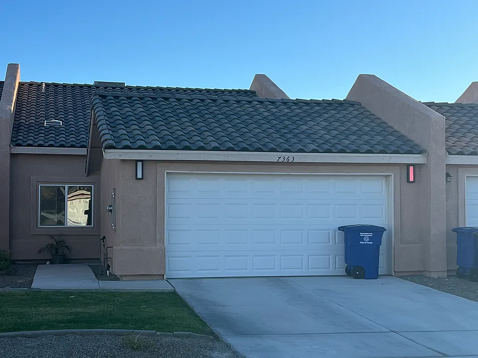 7363 E 36th Pl
