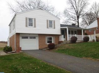 87 Popodickon Dr, Boyertown, PA 19512