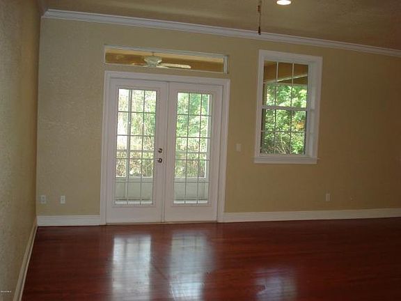 3rd image of 1400 Isabella Dr Unit 102