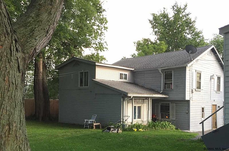 4th image of 10 COVINGTON Avenue