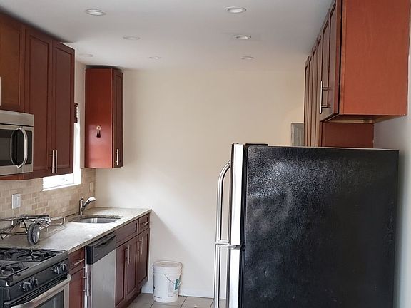 2nd image of 21-11 Steinway St #3A
