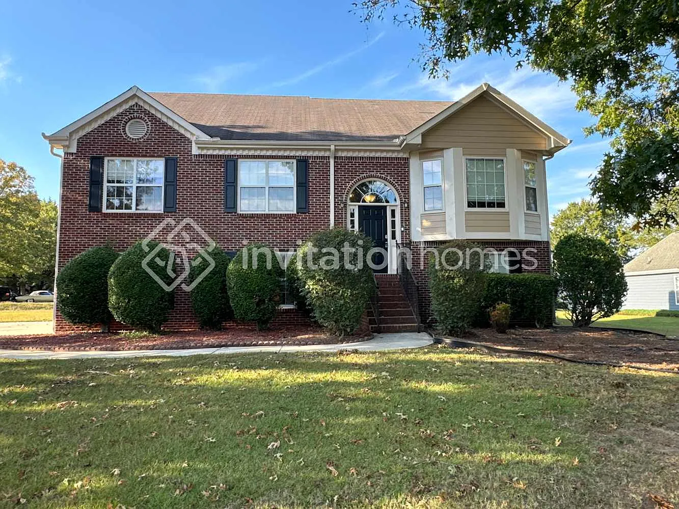 961 Rolling Meadows Dr Loganville, GA 30052 — Photo 1