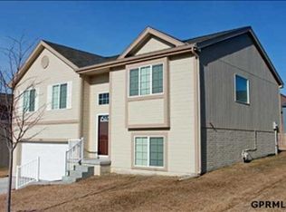 18858 Drexel St, Omaha, NE 68135