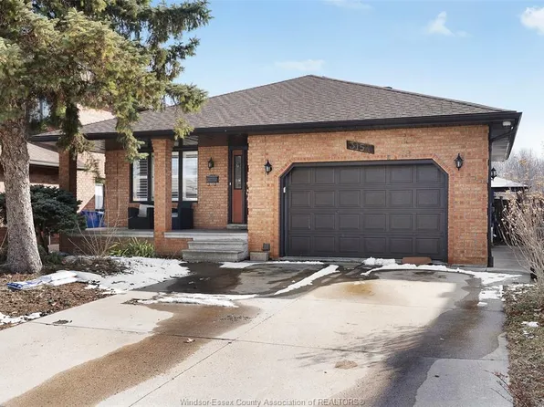 3154 Fazio Dr, Windsor, ON N9E 4G6