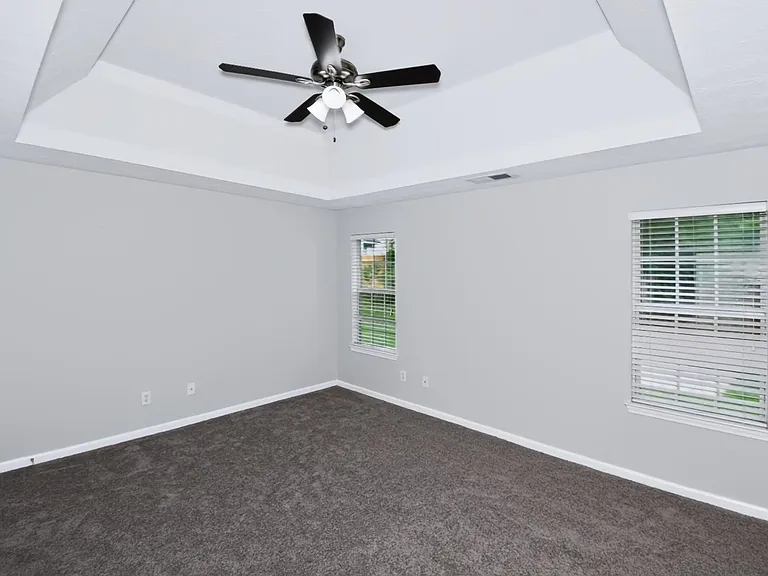 60 Lassiter Dr — Photo 16