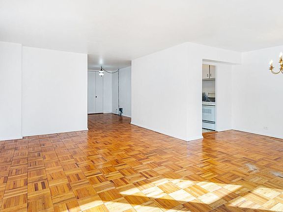 4th image of 155 E 38th St APT 4G