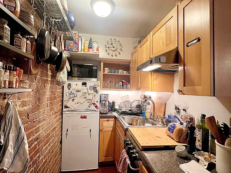 328 W 77th St #2 — Photo 12