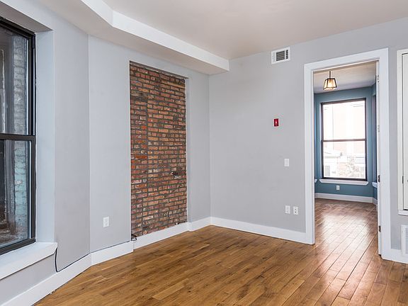 5th image of 1444 Pacific St APT 4