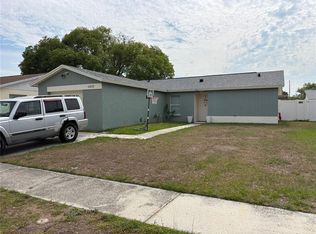 1035 Pine Ridge Cir, Brandon, FL 33511