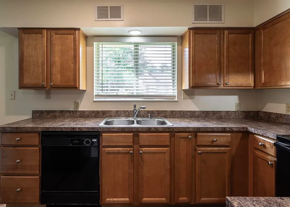 Building Photo - Brandywine Court
