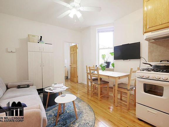 3rd image of 647 Franklin Ave APT 2RR