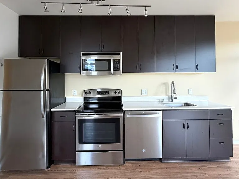 The Local 418 — Photo 25