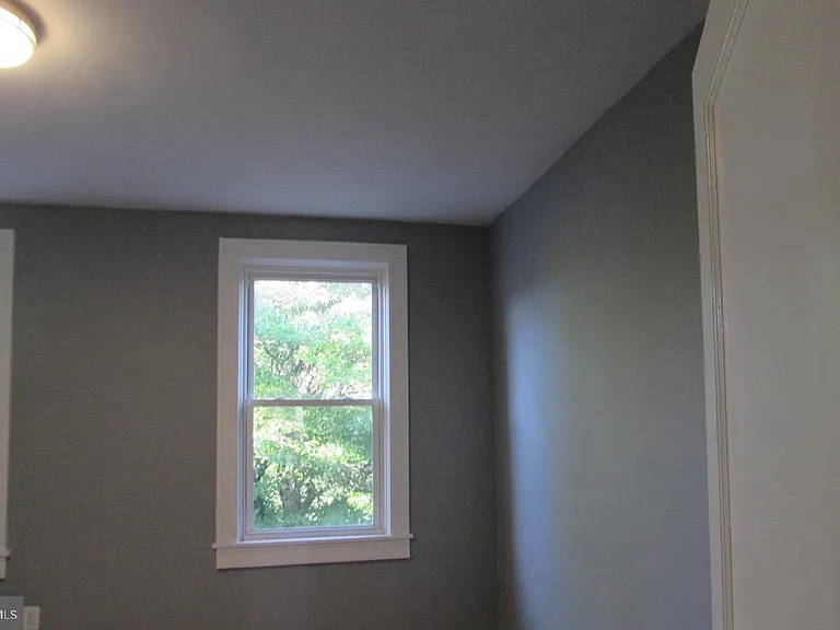 2735 Chesterfield Ave — Photo 23