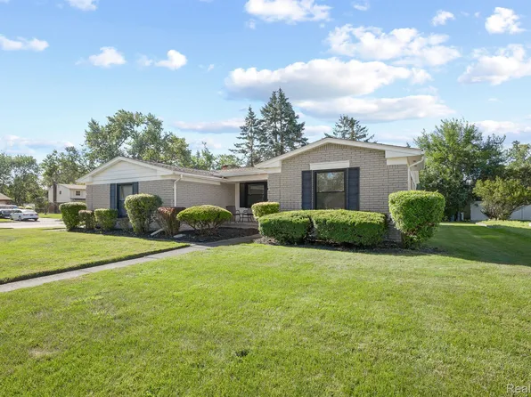 16913 Morrison St, Southfield, MI 48076