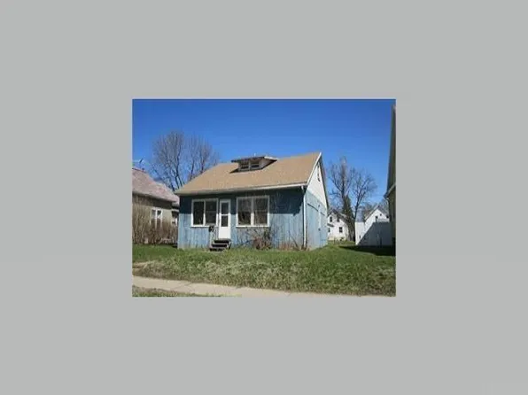538 Riehl St, Waterloo, IA 50703