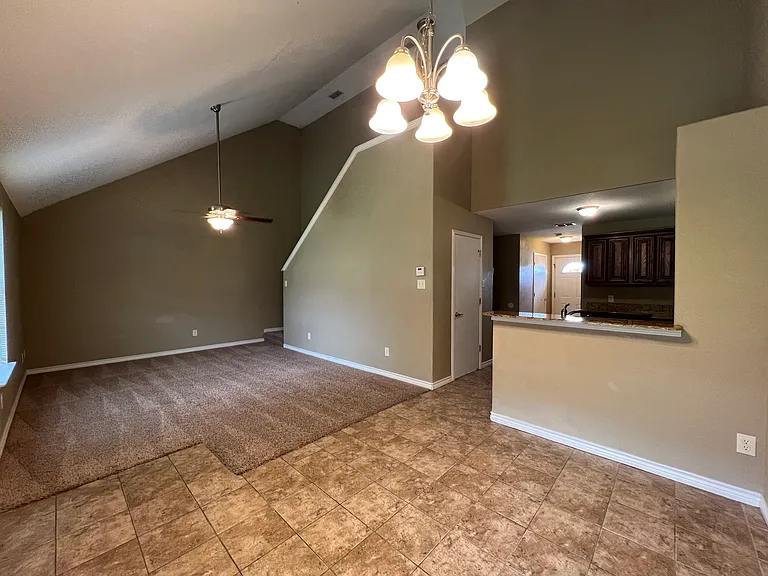 1470 N Belknap St — Photo 2