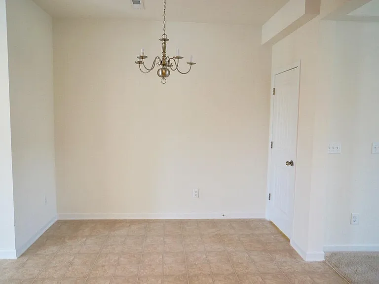 3015 Bluegrove Rd — Photo 7