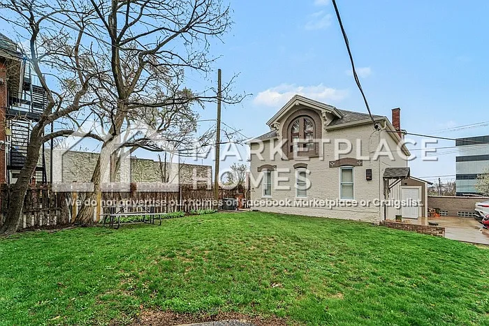 1391 Woodbridge St — Photo 3