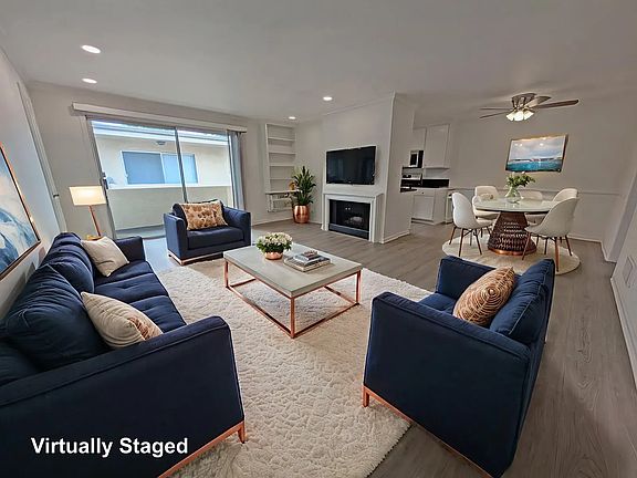 4th image of 1335 S Carmelina Ave APT 202