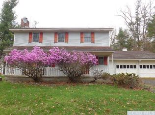 136 Maiers Rd, Craryville, NY 12521