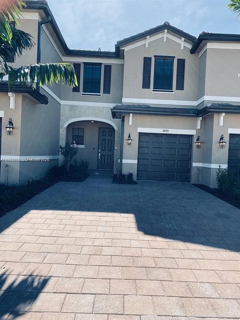 3470 W 106th Terrace 3470, Hialeah, FL 33018 - 4622 — Photo 4