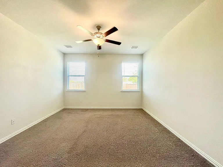4619 Cleves Ave — Photo 12