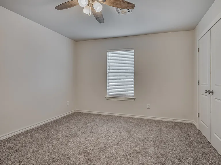 818 W Nevada Ave — Photo 15