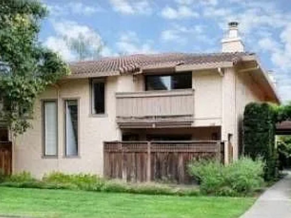 1st image of 119 Torrey Pine Ter #119