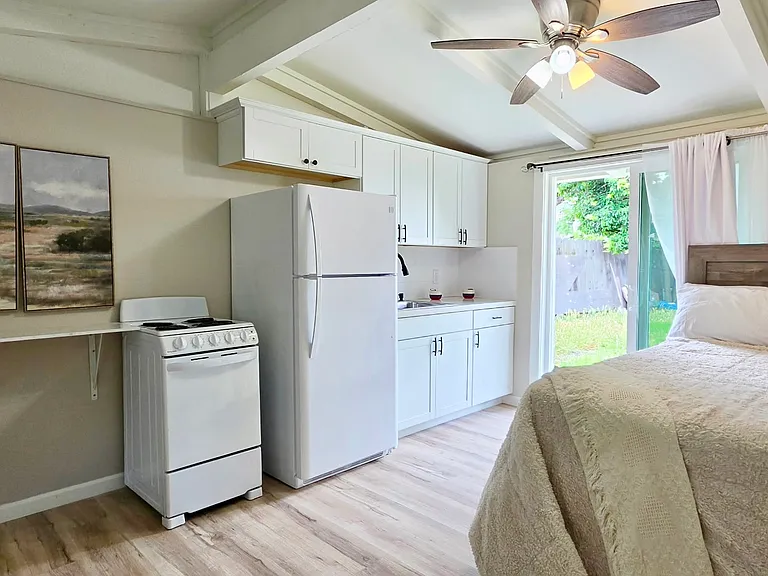 6015 N Alturas Ave #2 — Photo 9