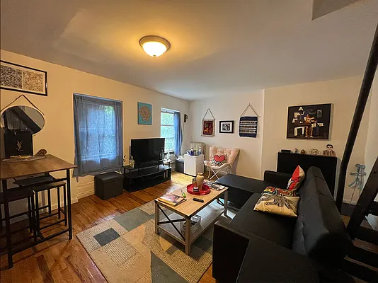 Rented by Brighton Management | media 2