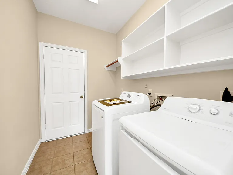 7030 Cornflower Ln — Photo 13
