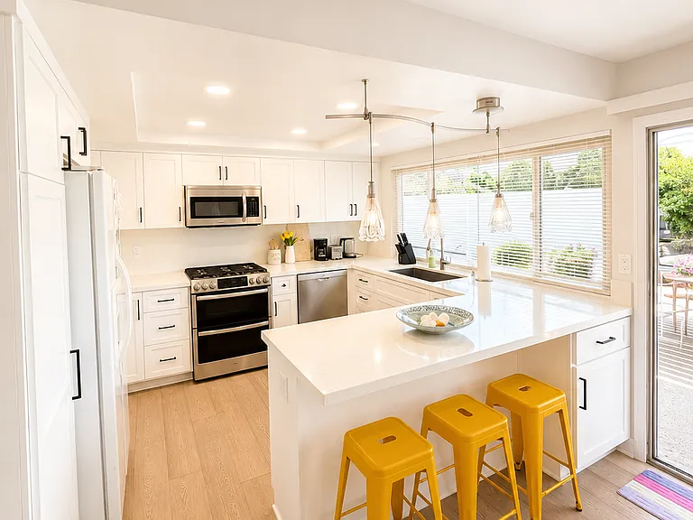 9145 Columbine Ave — Photo 4