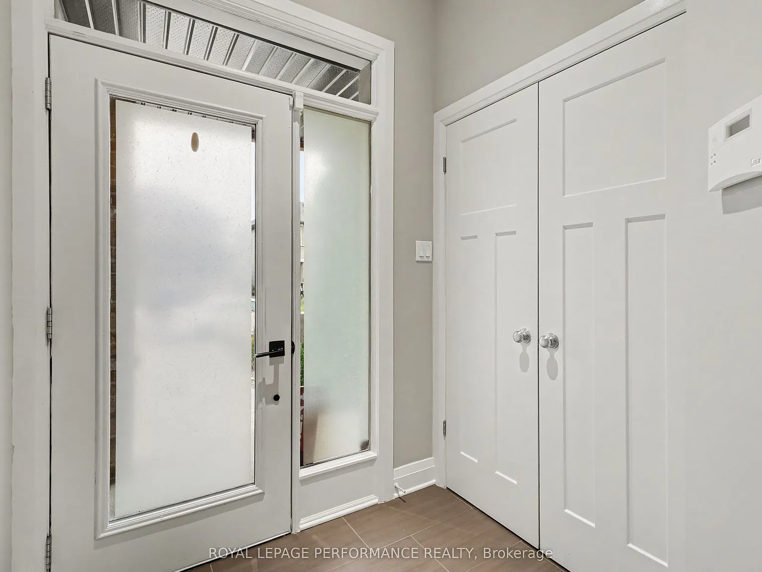 3 bed, $2,900 — Photo 3
