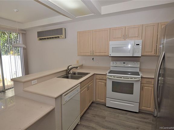 4th image of 92-1549 Aliinui Dr Suite 2C
