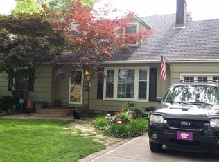 5005 W 73rd St, Prairie Village, KS 66208