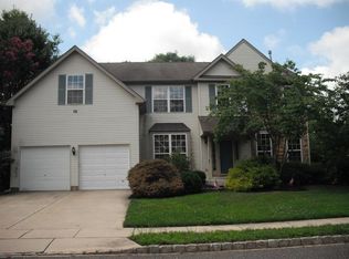 47 Goldspire Ln, Burlington, NJ 08016