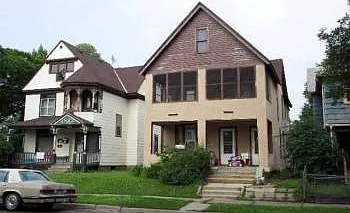 Building Photo 4