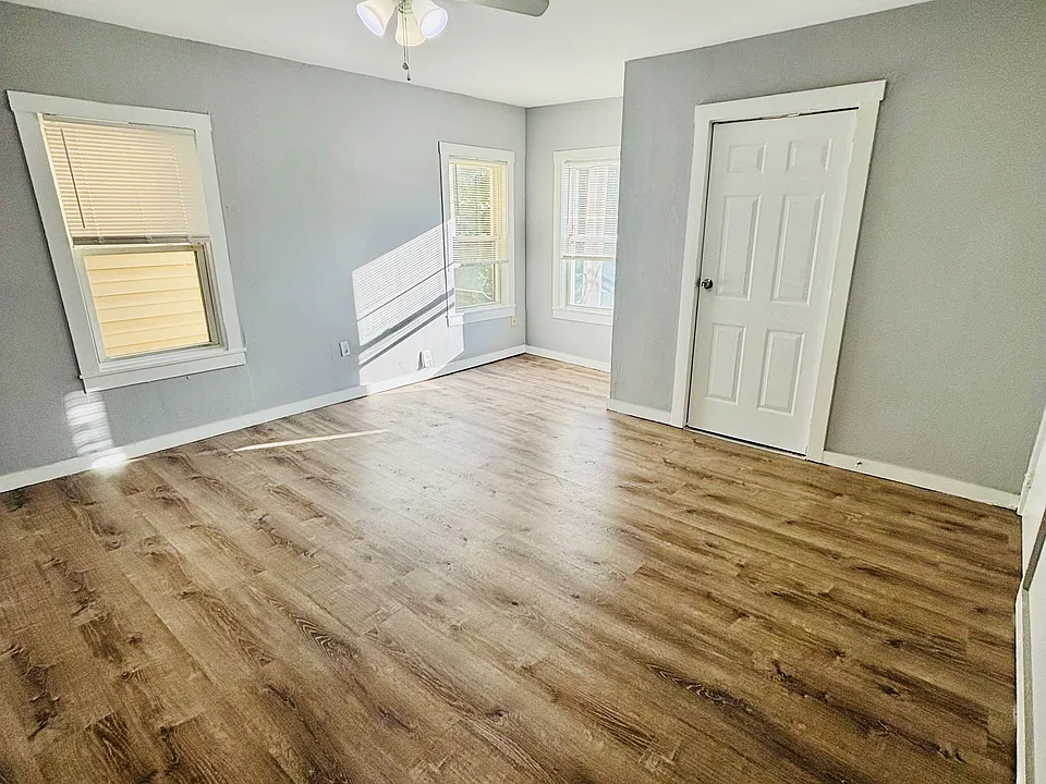5 Allen Pl #2B