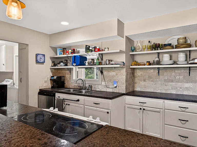 7239 Bridle Path — Photo 11