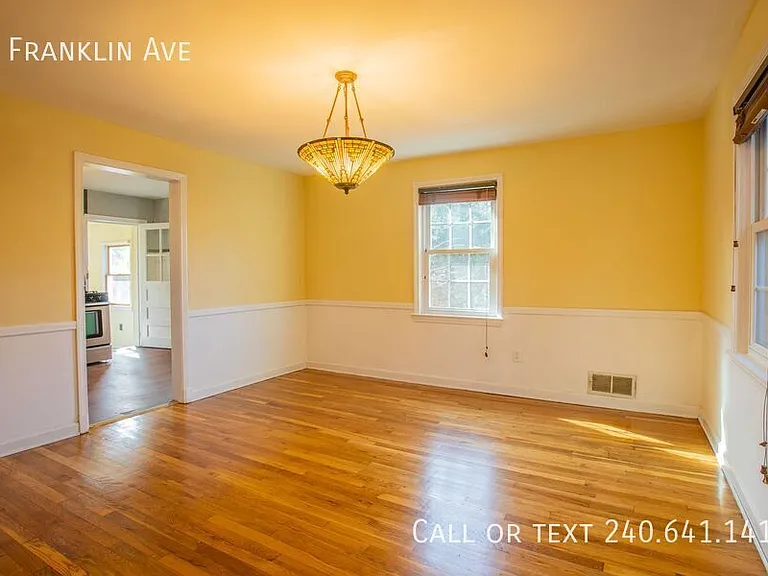 8 Franklin Ave — Photo 11