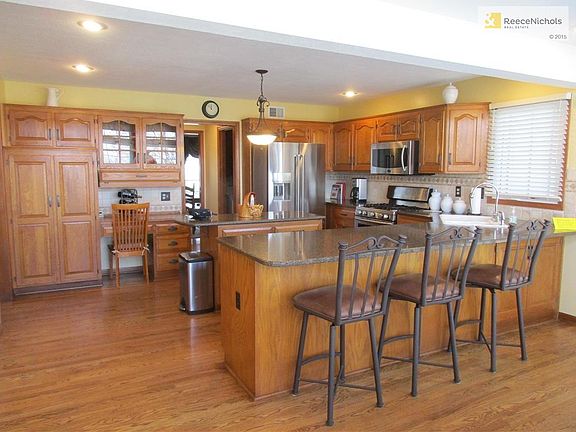Full Kitchen, photo taken from NE corner of Sunroom