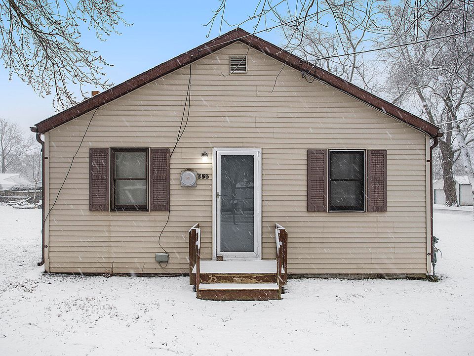 1st image of 555 Wellington Ave