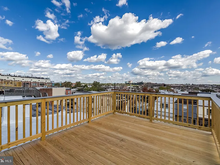 715 S Conkling St — Photo 32