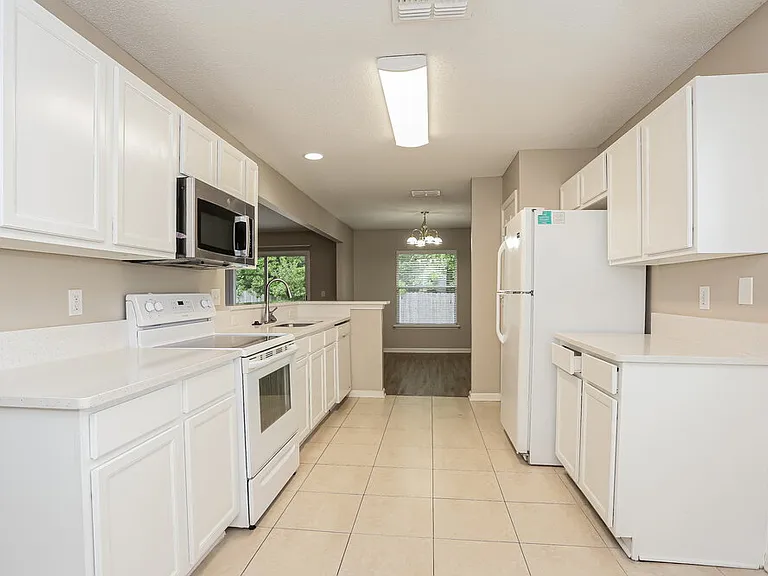 10946 Lauren Oak Ln S — Photo 9