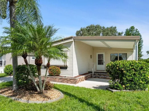 712 Fairmount Dr, North Port, FL 34287