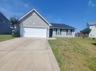 2004 Lioncoward Dr, Fayetteville, NC 28314