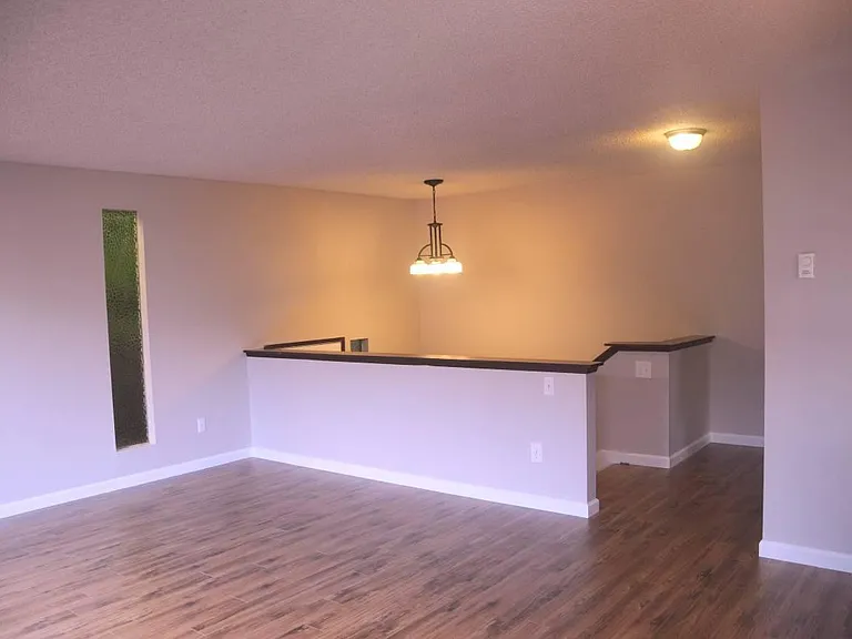 4320 Evanston Ave N — Photo 6