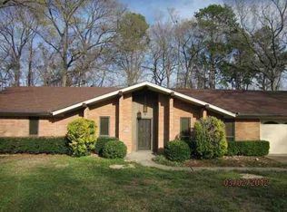 1912 Buckner Dr, Longview, TX 75604